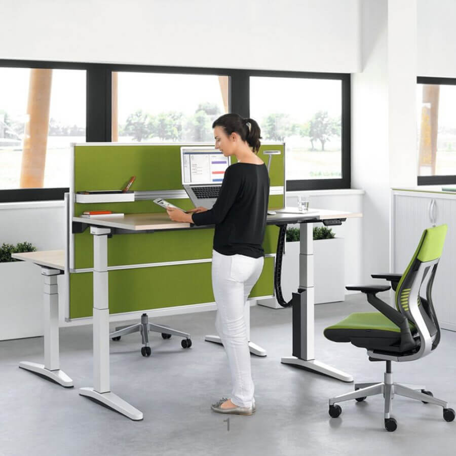 Height-Adjustable desks Offer 7 Desirable Health Benefits